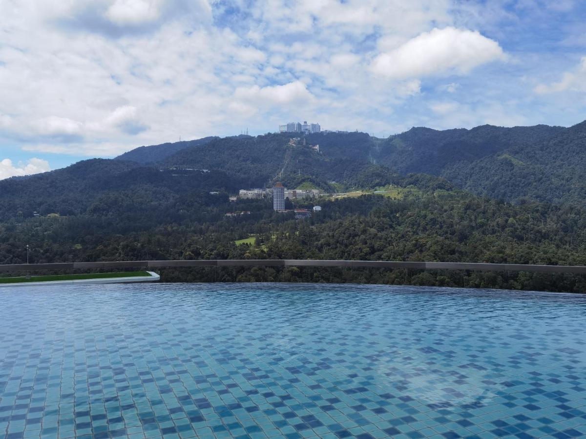 Windmill Upon Hills Luxurious Sky Villa 360 Sky Pool Heated Pool Mountainous Genting View Genting Highland By Heritage Genting Highlands Exterior foto
